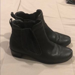 NWOB Ecco pull on boot black sz 40 (fit like 9.5)